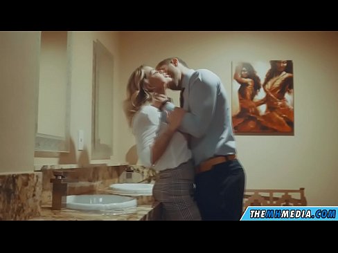 ❤️ Коли грудаста блондинка спокушає вас у громадському туалеті ❤️❌ Секс на uk.chancel.top ❤